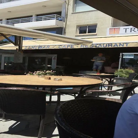 Breathtaking View & Seafront * Modern * At The Beach * Center City דירה לימסול