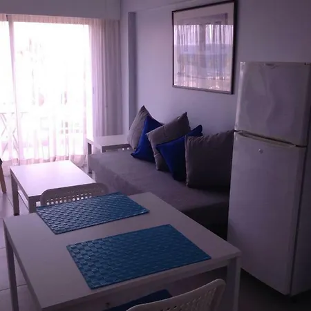 Breathtaking View & Seafront * Modern * At The Beach * Center City Διαμέρισμα Λεμεσός